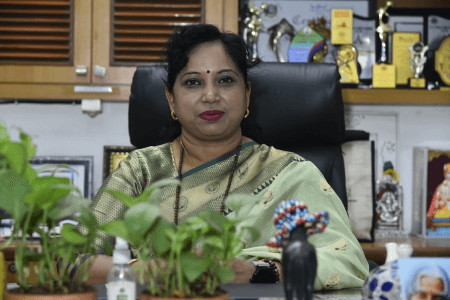 Divya Borse Radhamani Iyer - Principal- Arya Gurukul Kalyan East